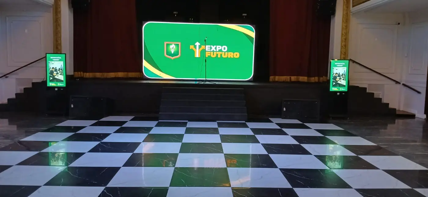 Escenario de la Expo Futuro